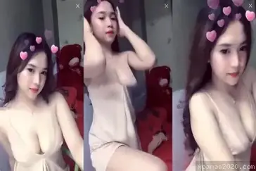 Cewek Bohay Toge Goyang Live Susu Jumbo Bikin Crash